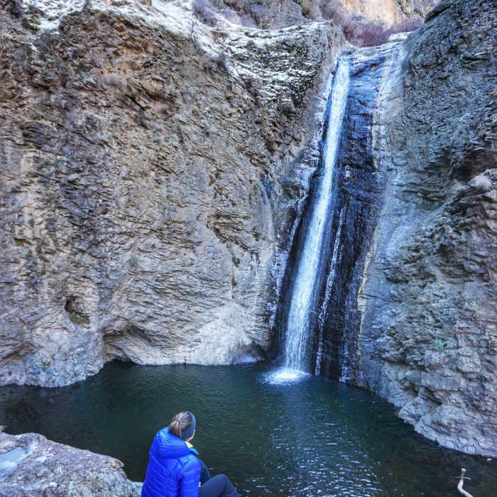 Jump Creek Falls - an easy trail to a surprising little oasis. Near Jump Creek Falls