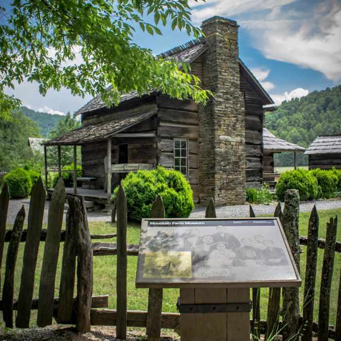 Near Oconaluftee River Trail + Mountain Farm Museum Near Oconaluftee River Trail + Mountain Farm Museum