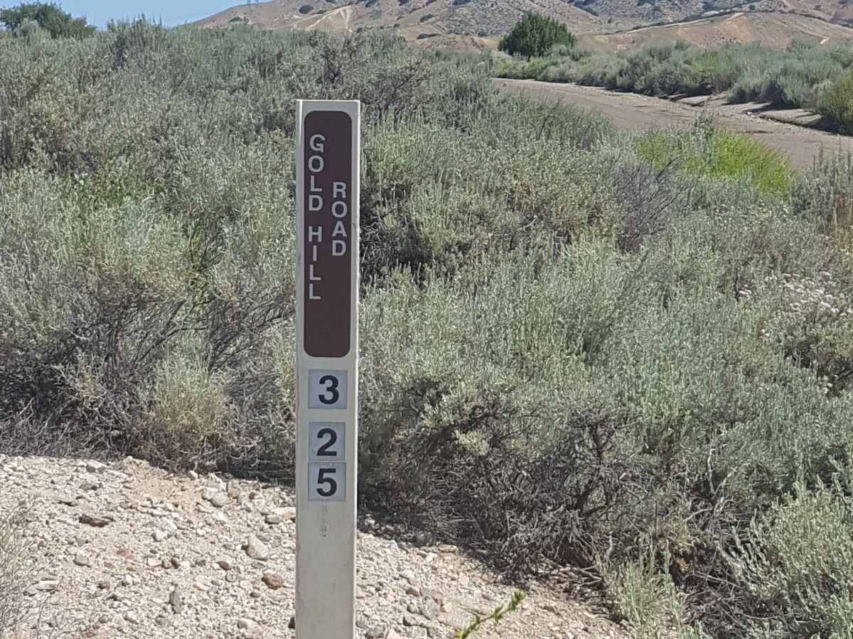 Gold Hill Road - FS 8N01 trail photo