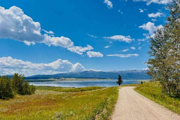 Whits Lake Trail