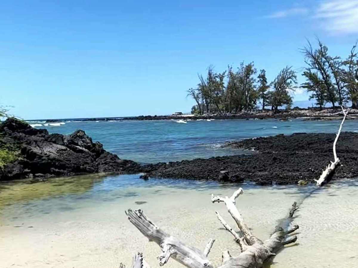 Makalawena Beach 4x4 Trail trail photo