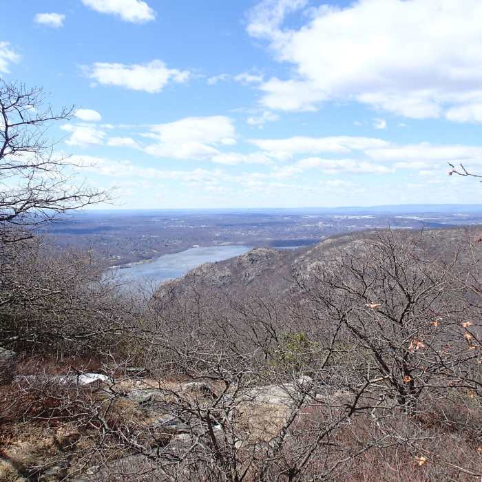 The view north from the summit of Taurus Mountain (Bull Hill). Near Cornish/Brook/Notch/Washburn/Undercliff Loop