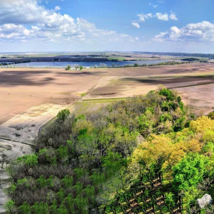 Bluff overlook along Salt Lick Point. Near Salt Lick Trail