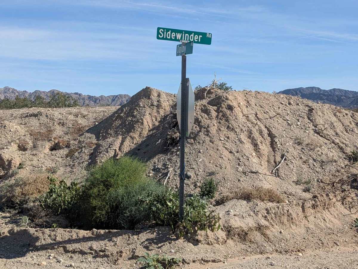 Sidewinder Road trail photo