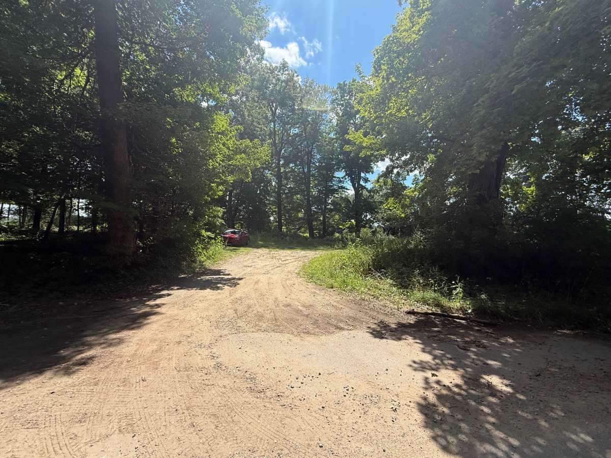 Glenn East Trail photo 3