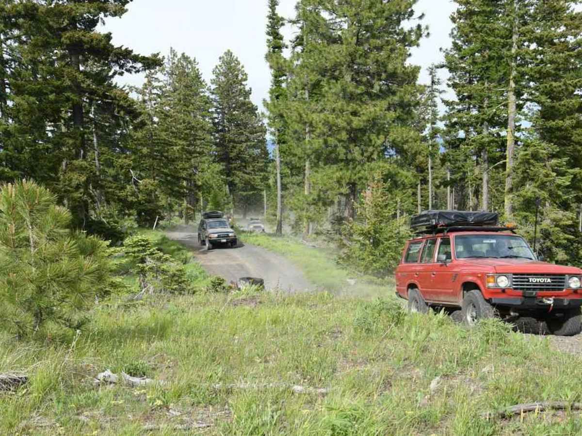 Oak Creek - NF 1400 photo 4