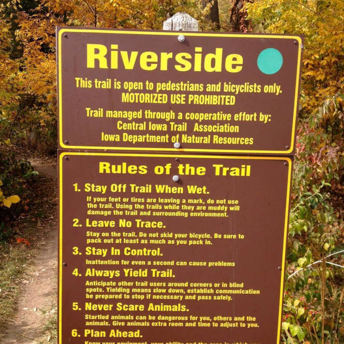 A sign marks the beginning of Riverside. Near Banner Lakes at Summerset State Park
