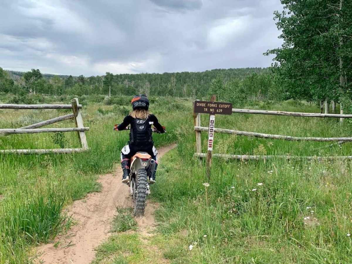 Divide Cut-off trail photo