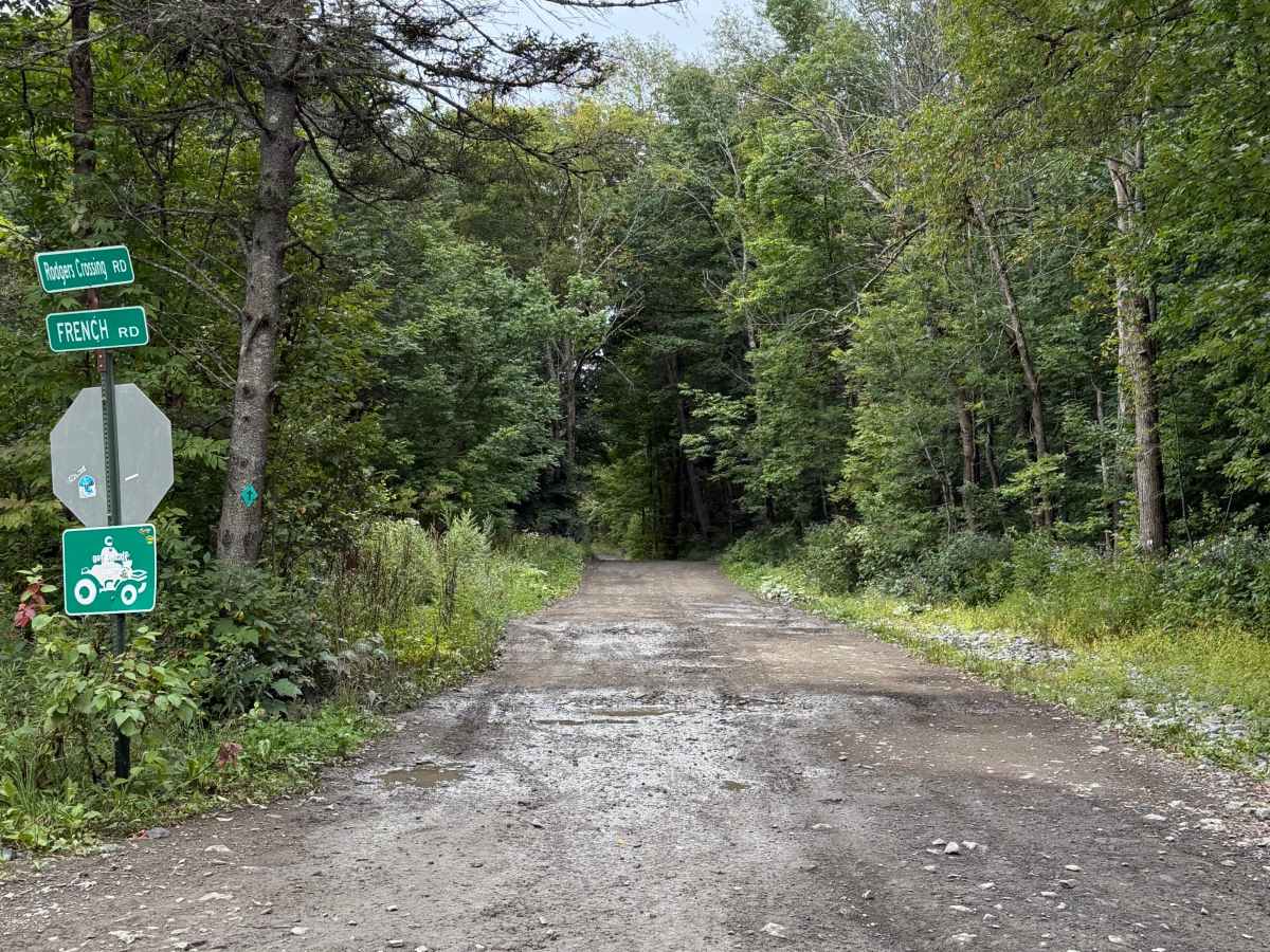 Rodgers Crossing Road trail photo