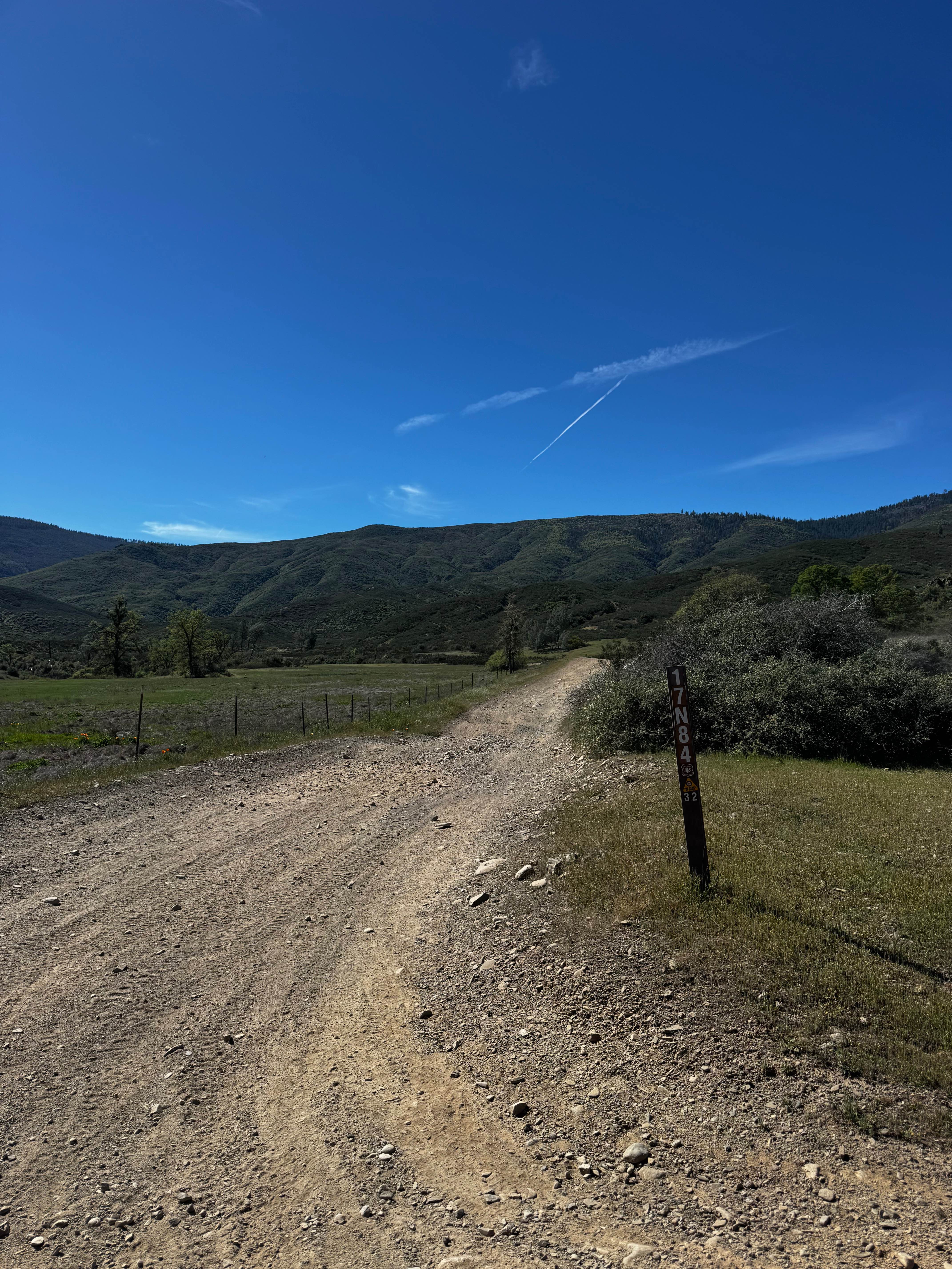 Letts Ridge Trailhead Entrance