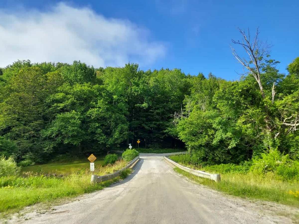 South Hill Road trail photo
