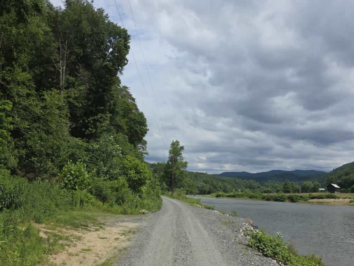 River Road photo 5