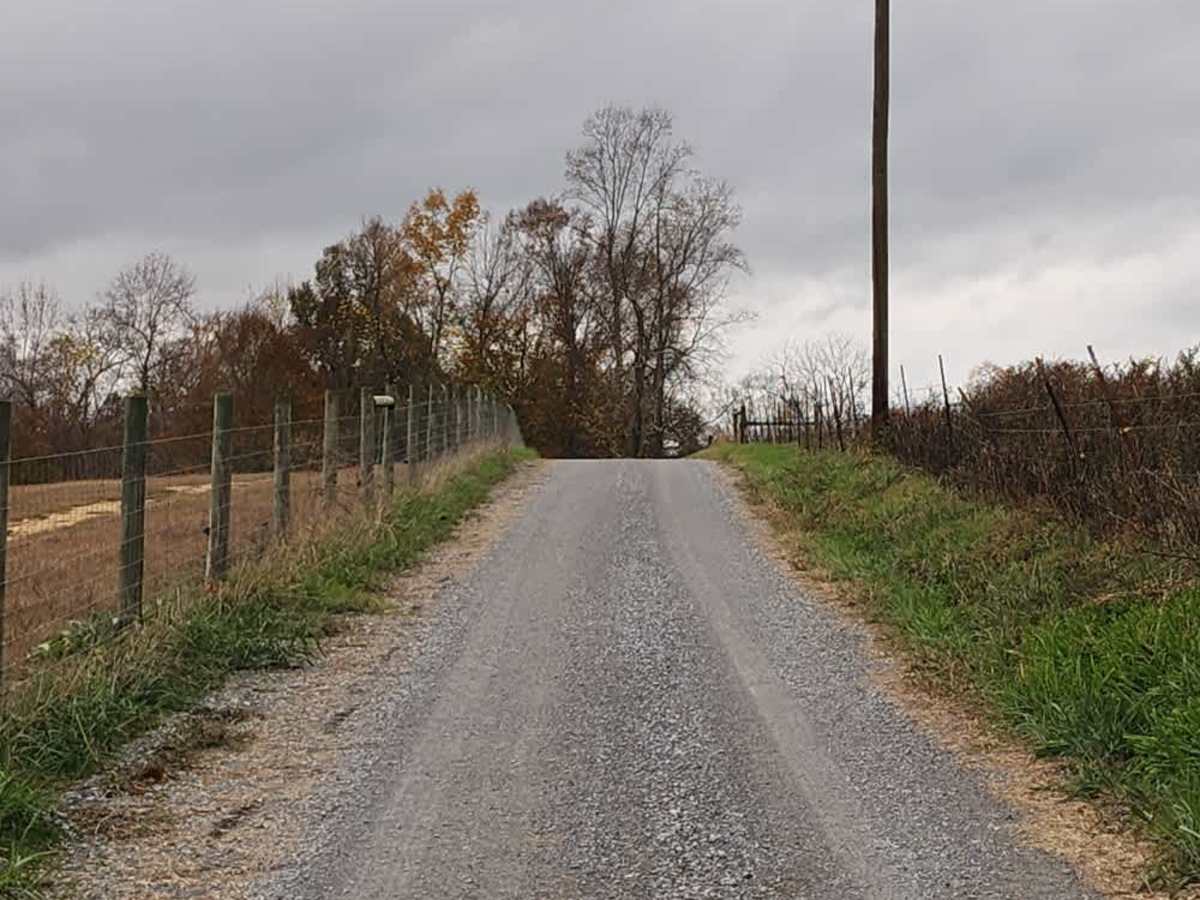 Holland Road - Macon County Tour trail photo