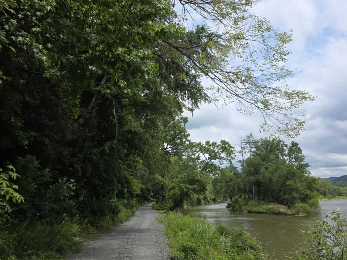 River Road trail photo