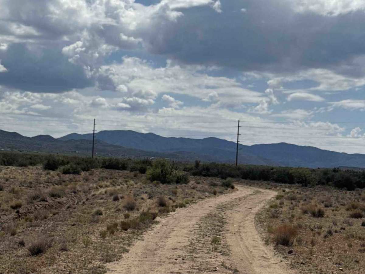 Water Pipe Pen Trail  photo 5