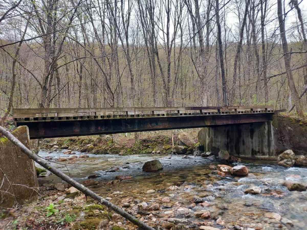 Middle Ridge Road photo 4