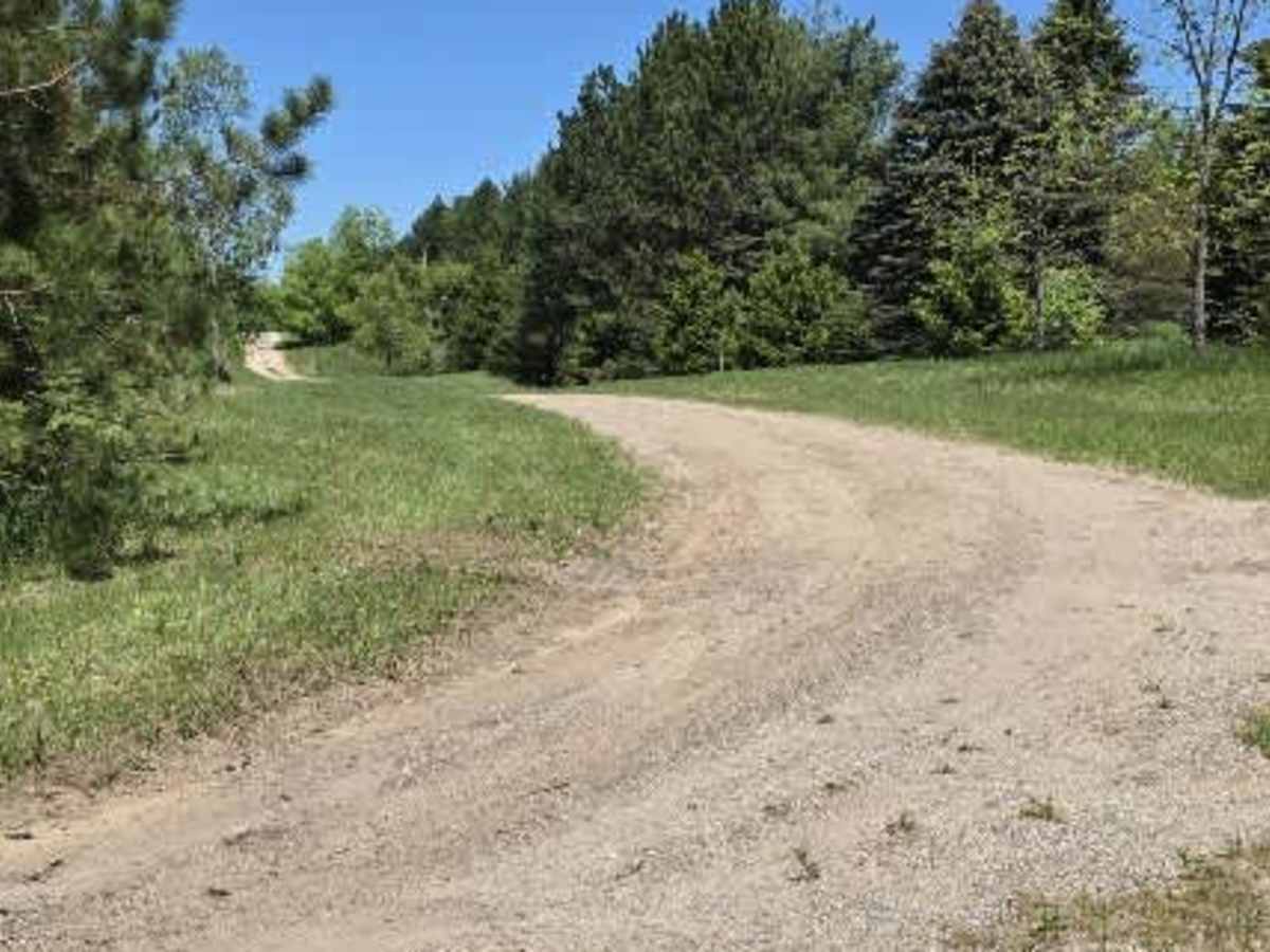 Heaton Road trail photo
