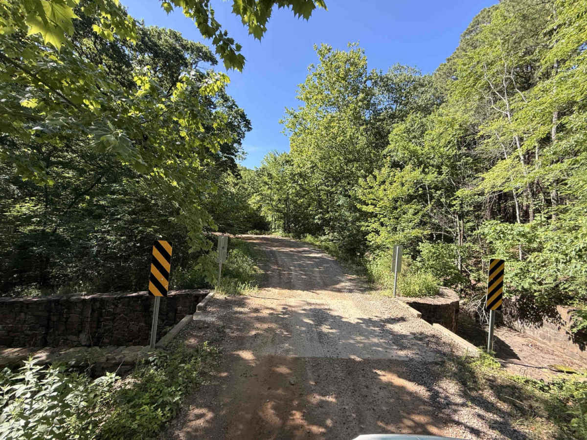 Cove Creek Crossing  trail photo