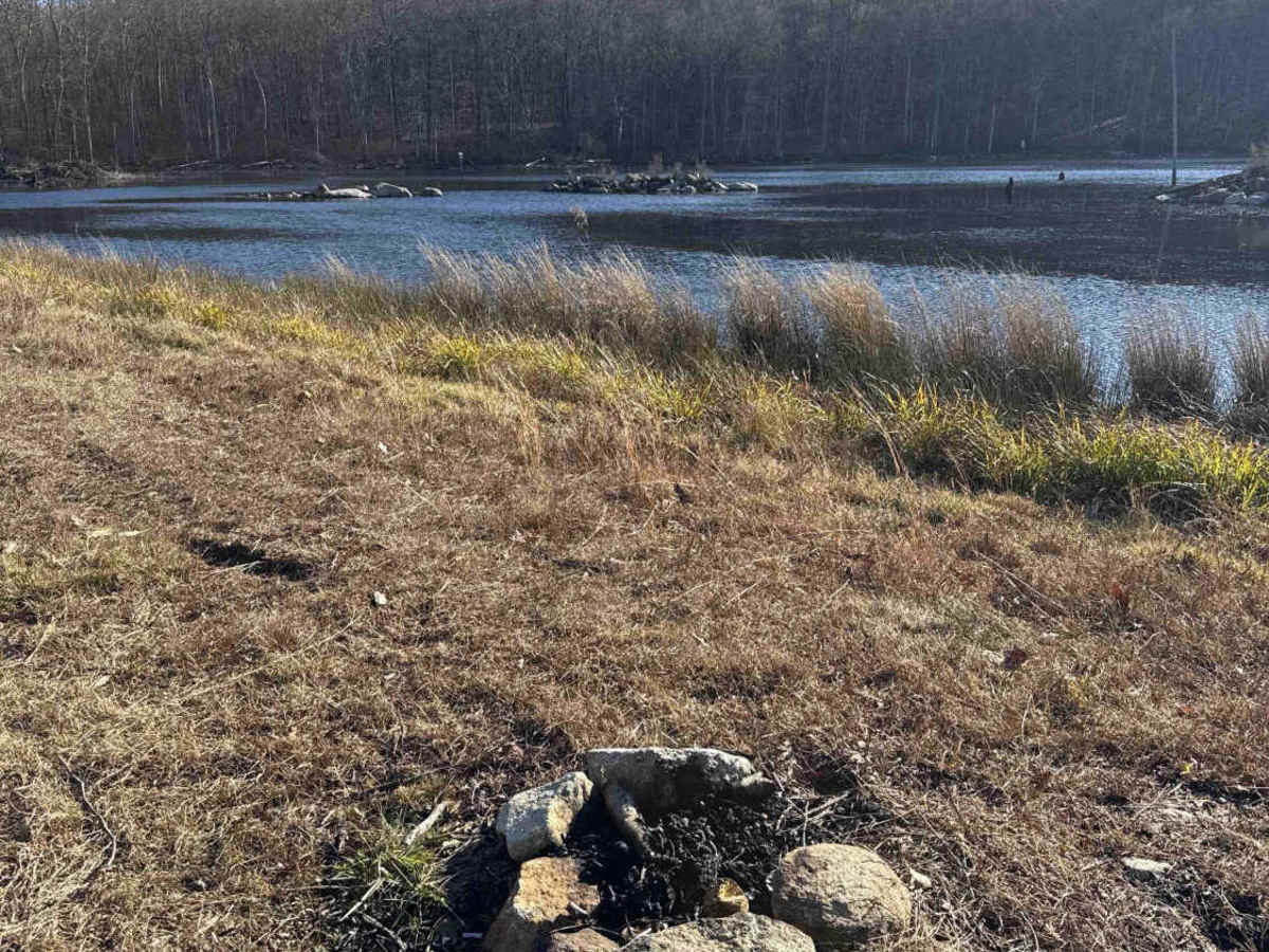Del Reeves Road trail photo