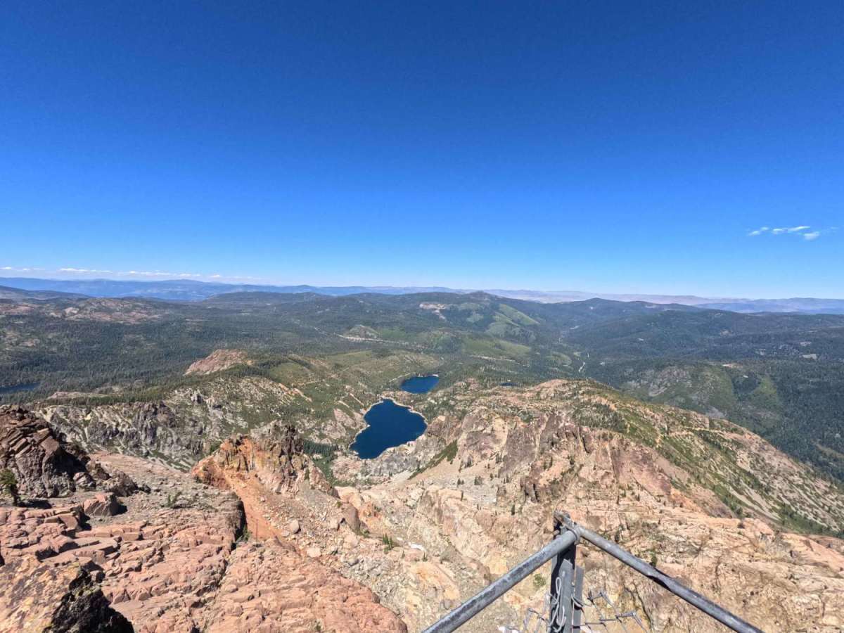 Sierra Buttes Trail photo 4