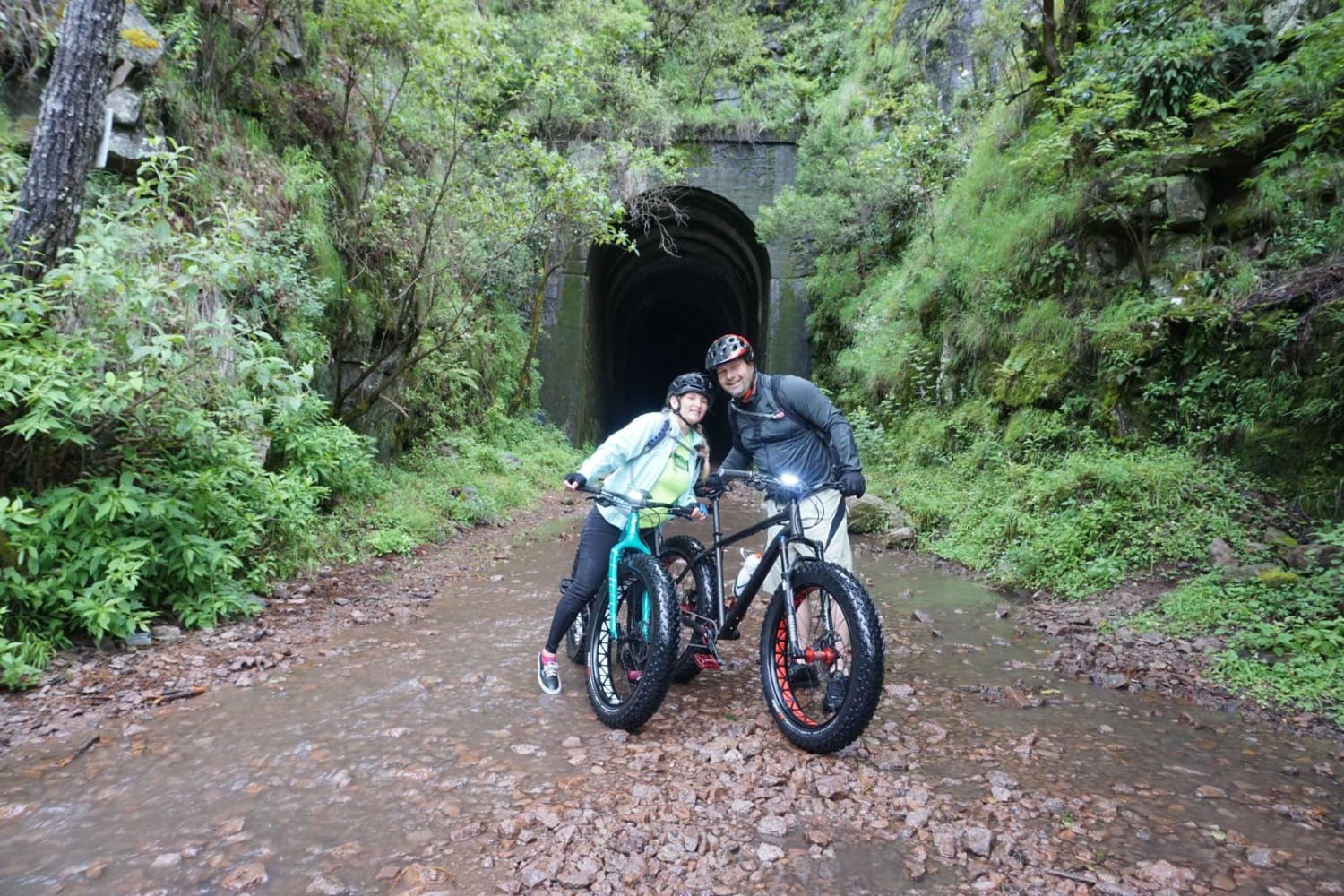 Parque Mexiquillo Waterfall and Tunnels Trail