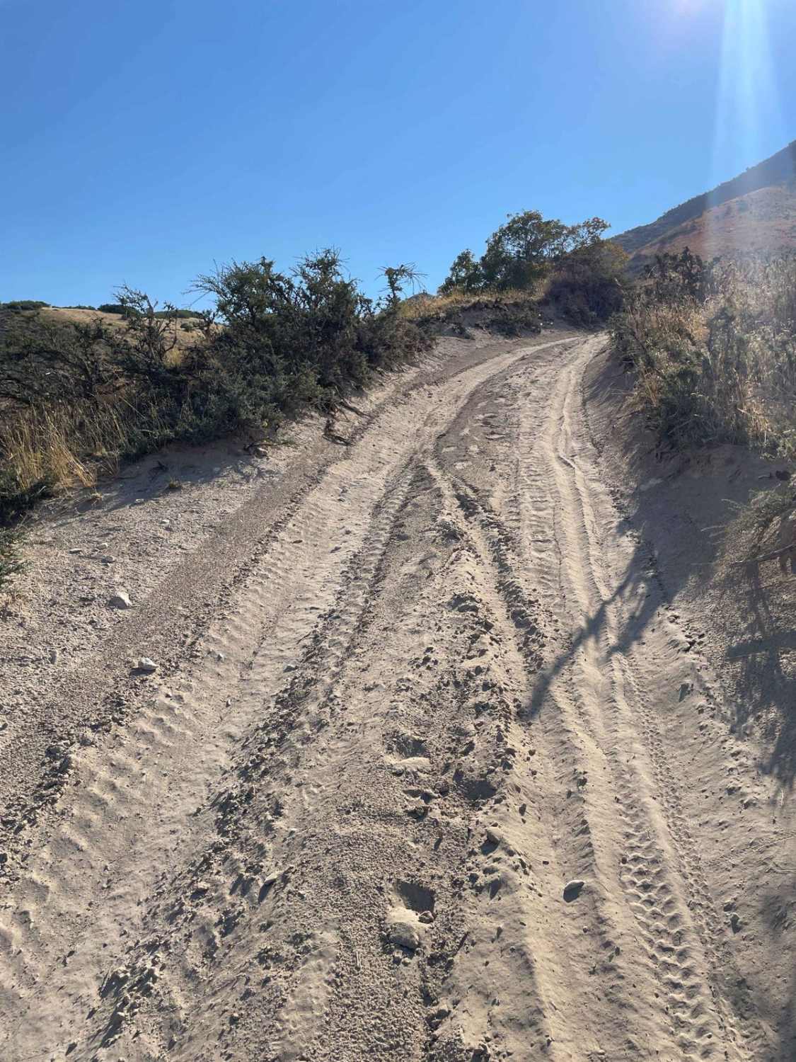 Bates Canyon Trail Access To Erda Lookout