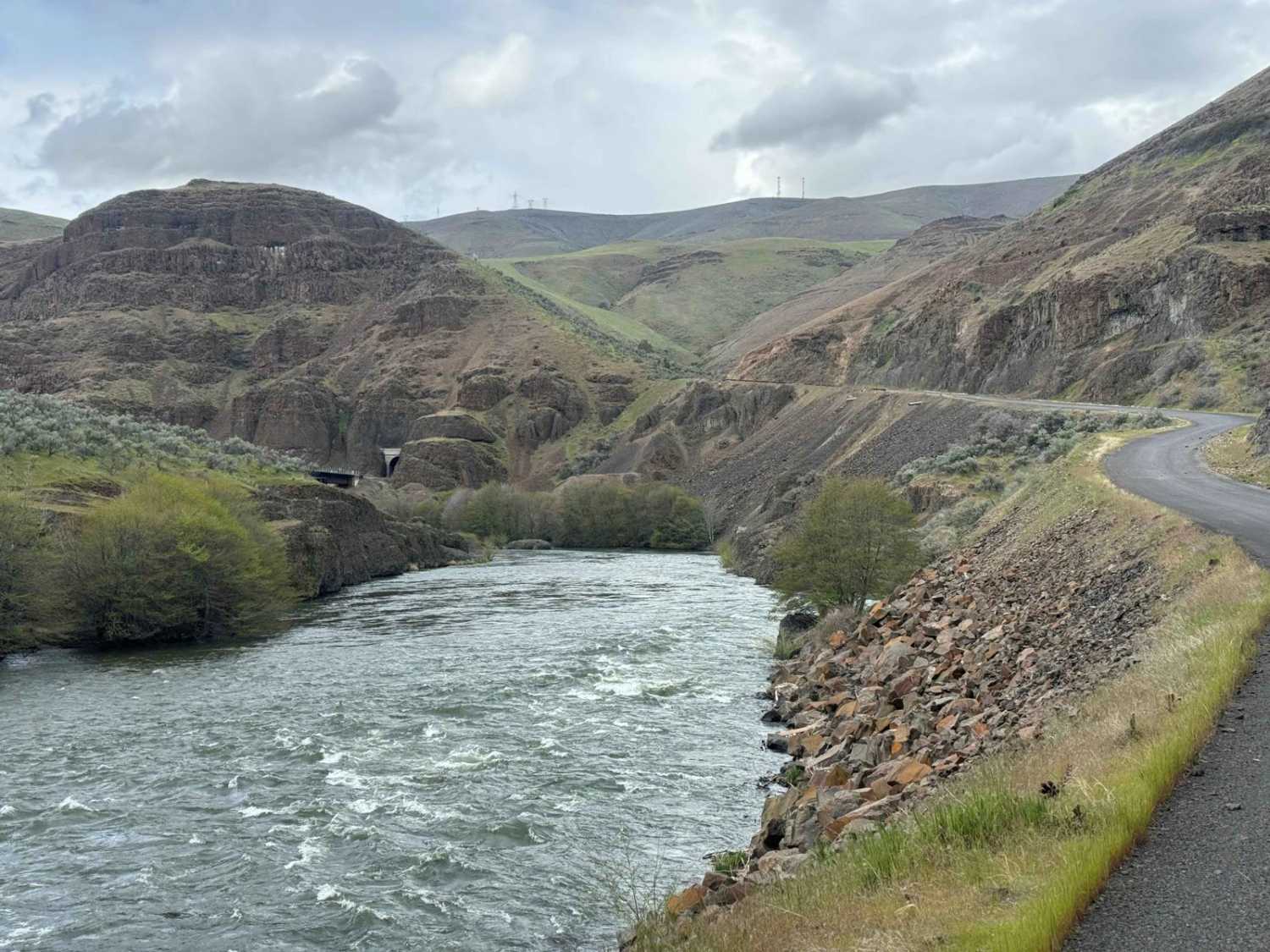 Lower Deschutes River Access Road