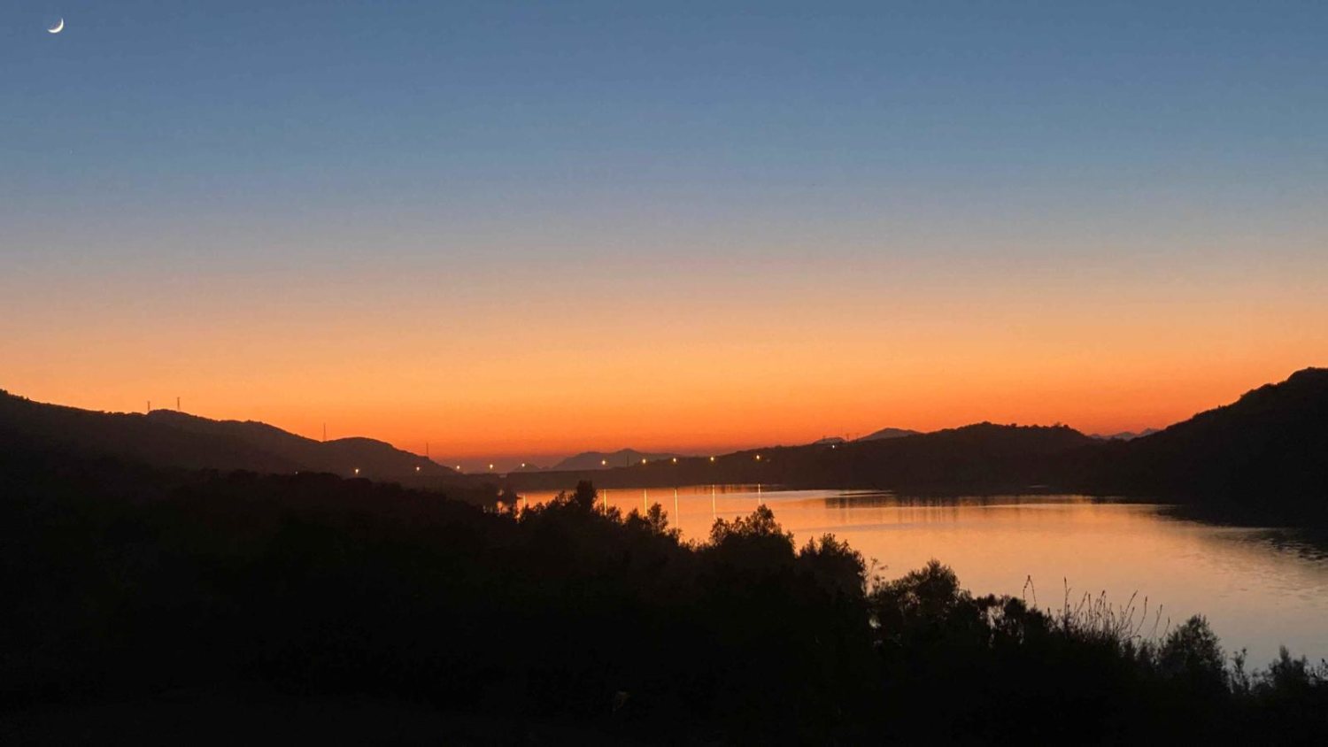 Presa Las Auras Lake Loop
