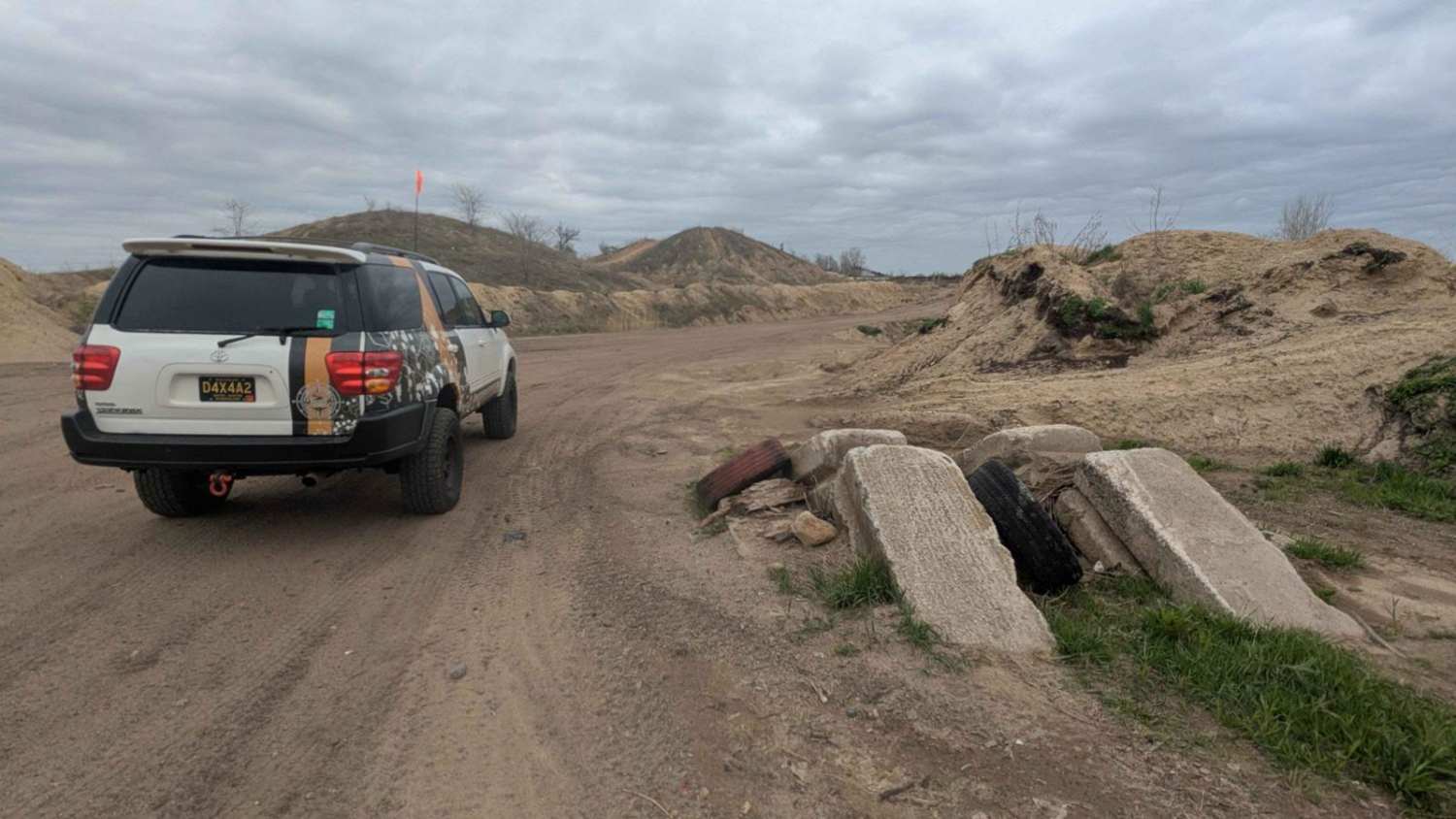Entrance / Exit Trail 