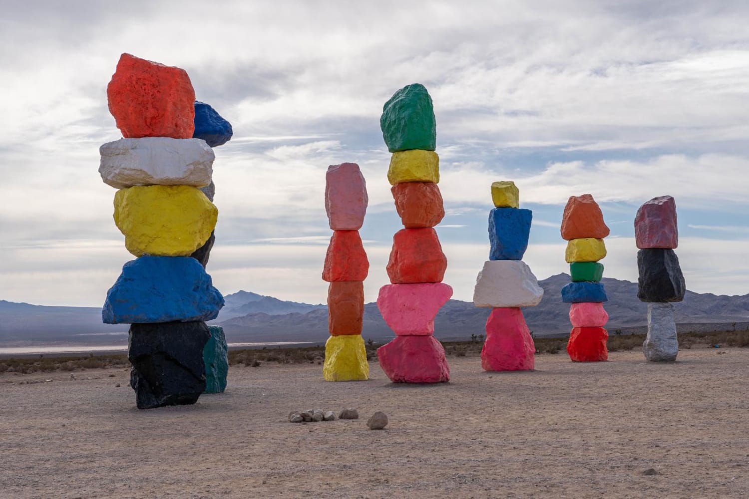 Backway to Seven Magic Mountains