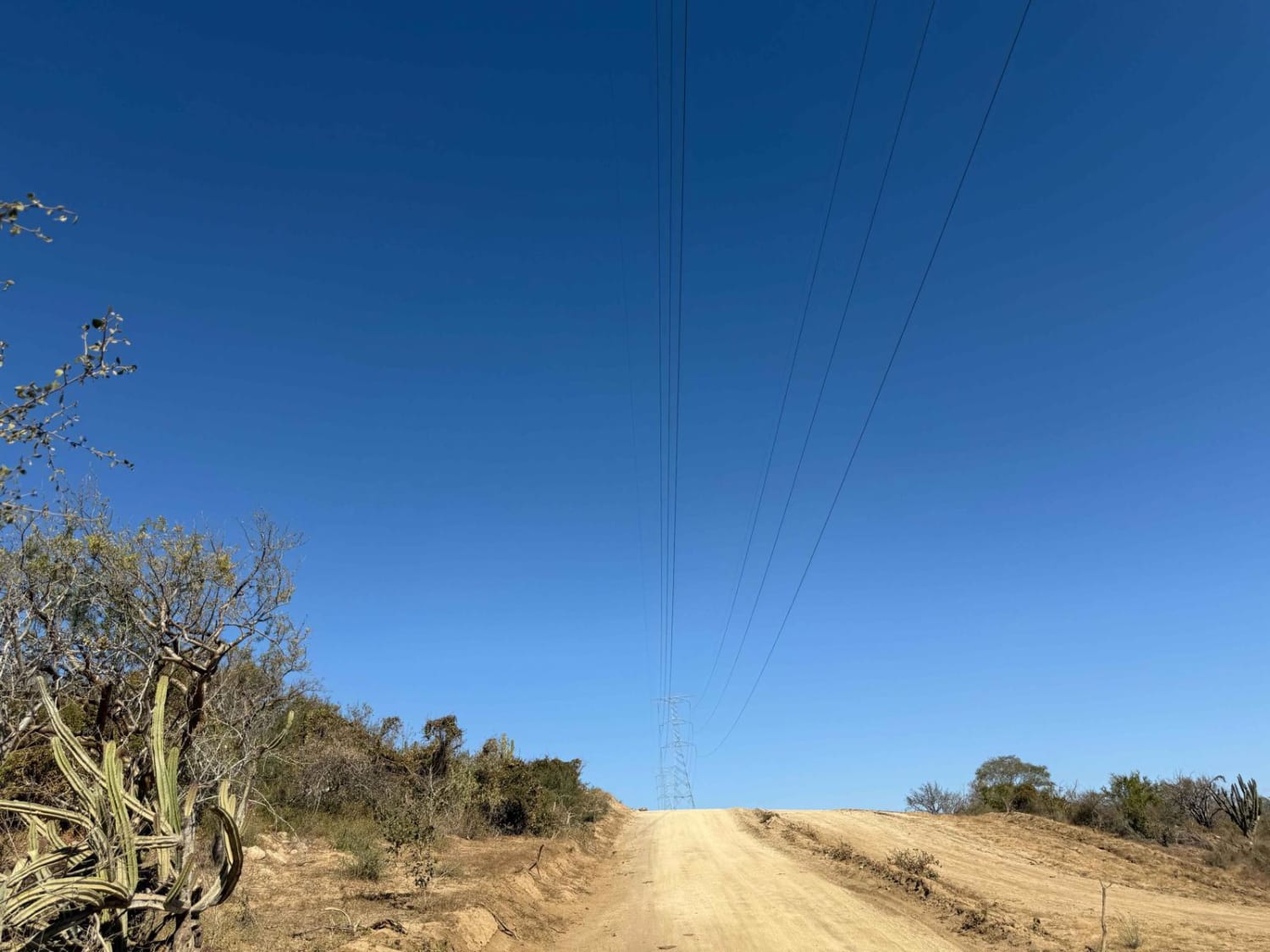 Carretera de la Linea Electrica de San Jose