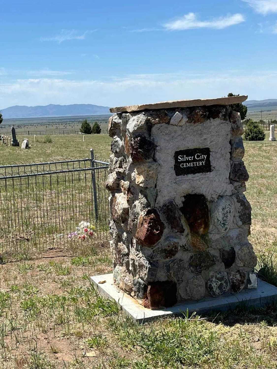 Cemetery Loop