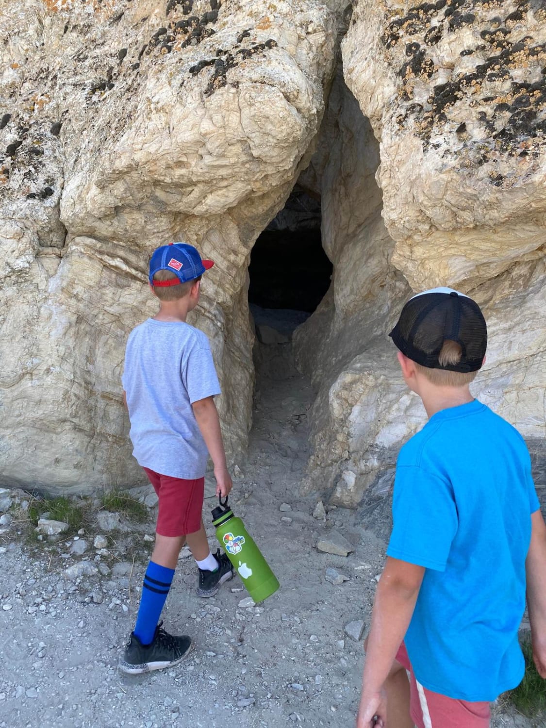 Lovelock Cave