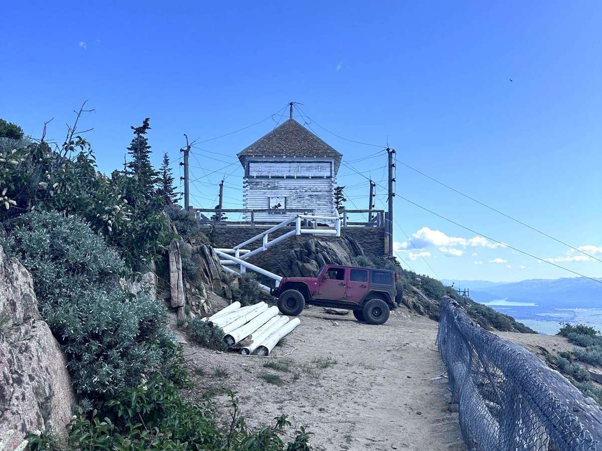 No Business Lookout trail photo
