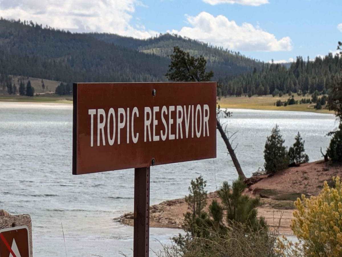 Tropic Reservoir West Side trail photo