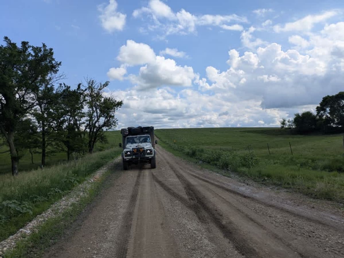 V Road trail photo