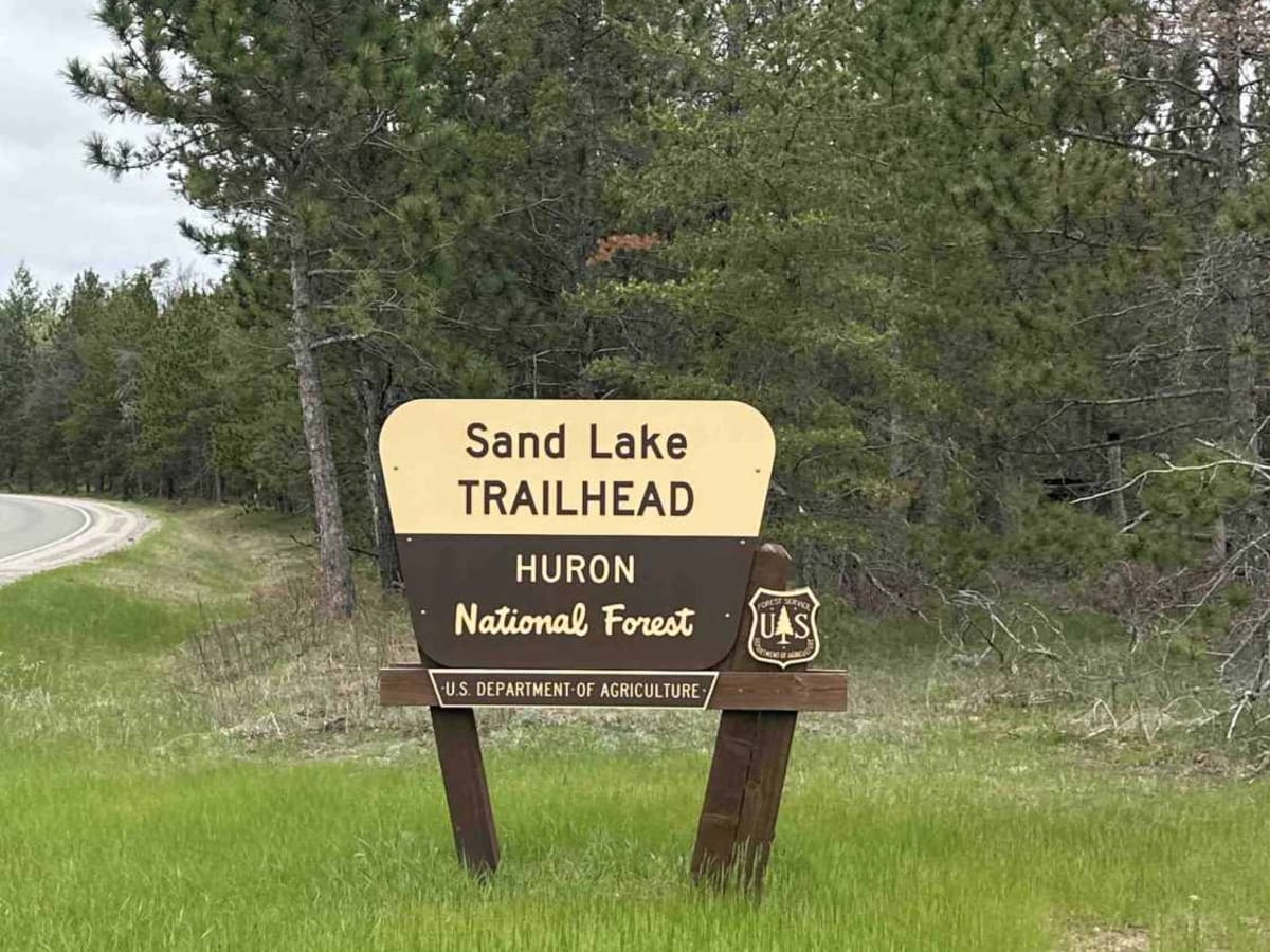H9-4 Sand Lake trail photo