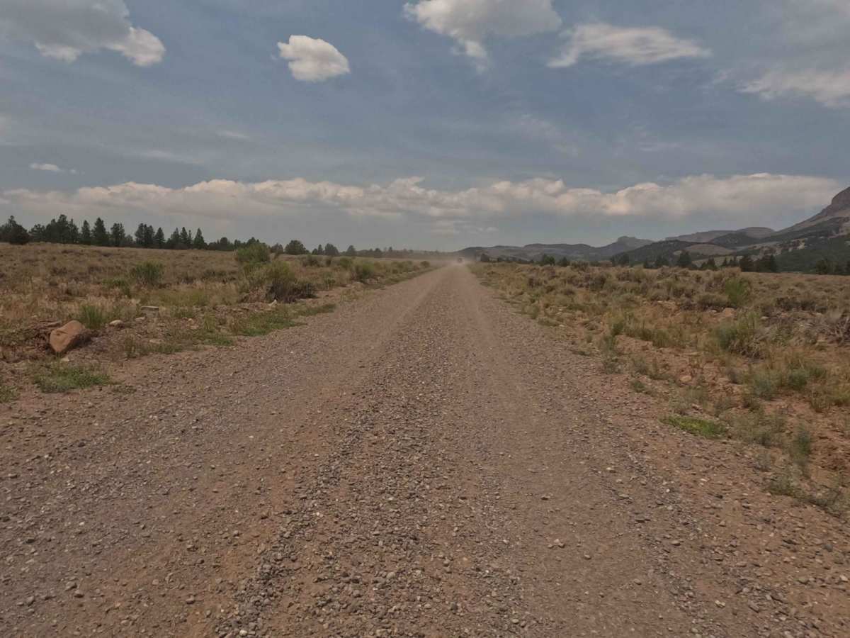 Toms Best Spring Road (BLM 33001A-30117) trail photo