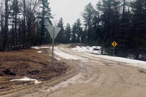 Guernsey Lake Rd