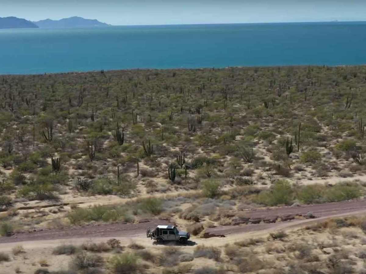 Isla Tiburon Coastal Desert Route Punta Chueca to Puerto Libertad photo 2