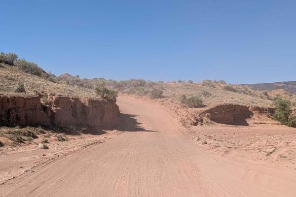 Notom - Bullfrog Road North