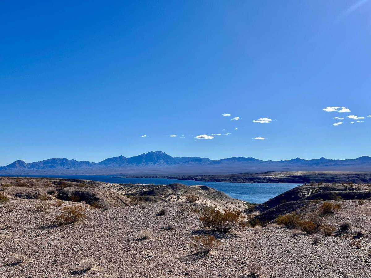 Cottonwood Valley Overlook to Airport Coves trail photo