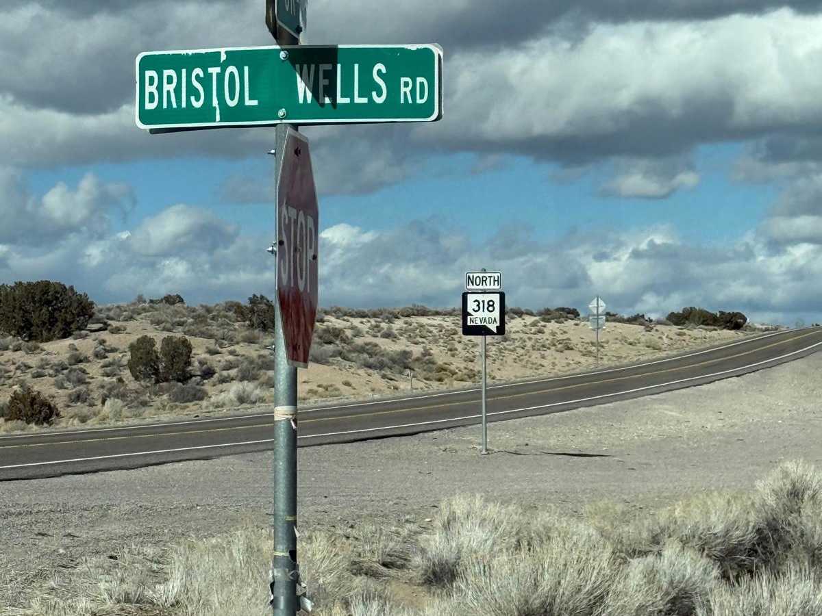 Muleshoe Valley Road trail photo