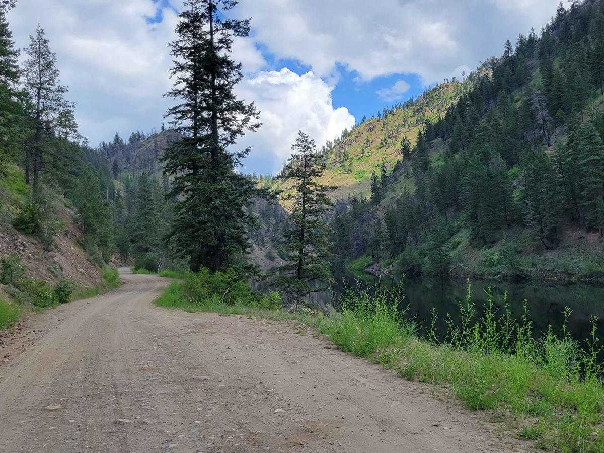 Sinlahekin Road photo 3