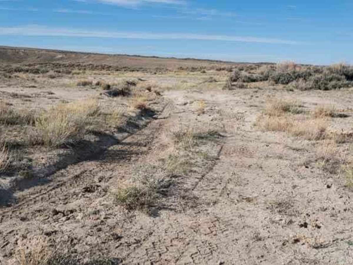 West Adobe Town Rim photo 5