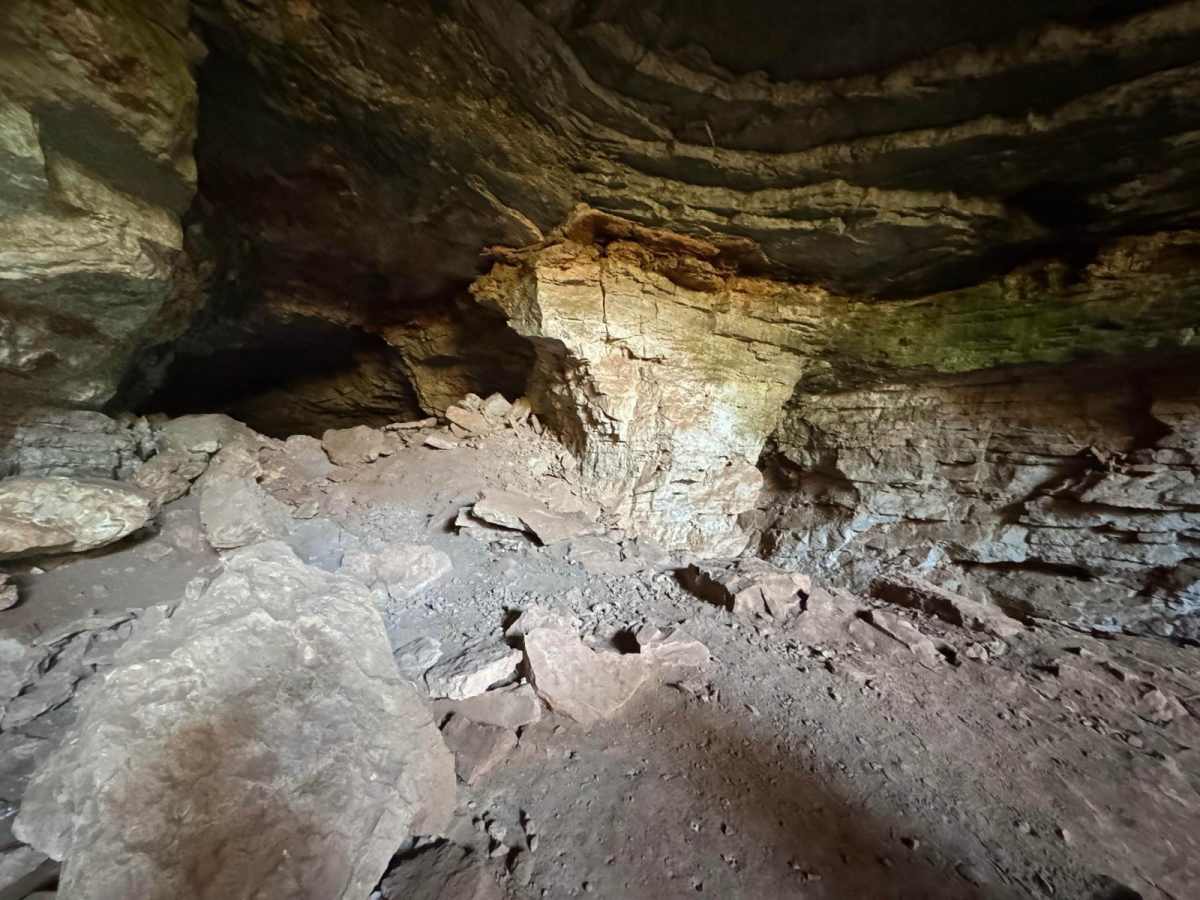 Horsethief Cave photo 2