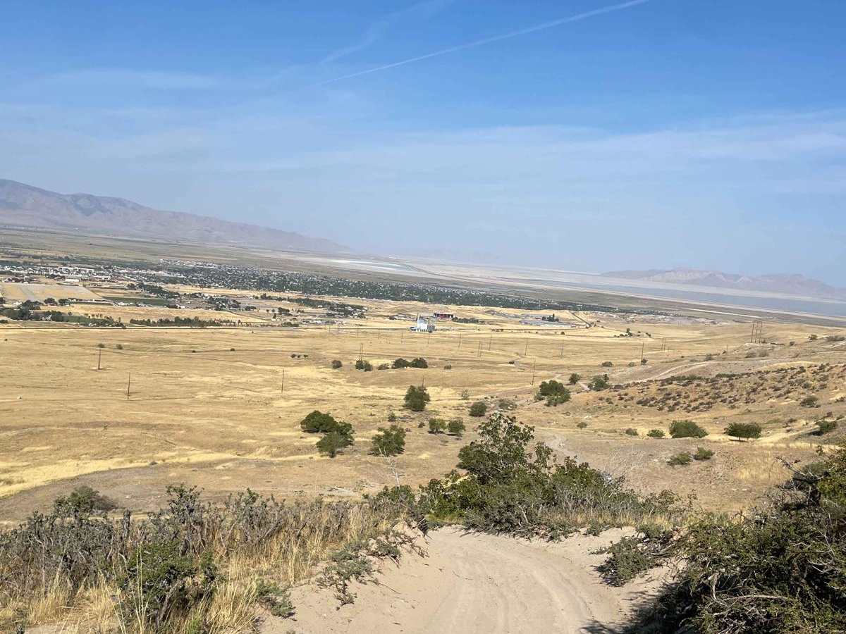 Bates Canyon Trail Access To Erda Lookout photo 3
