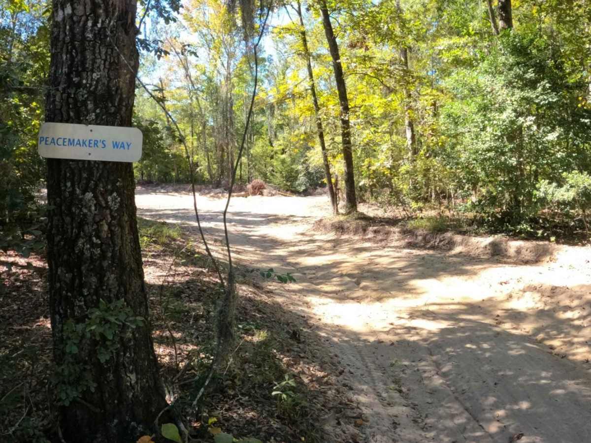 Peacemaker's Way trail photo