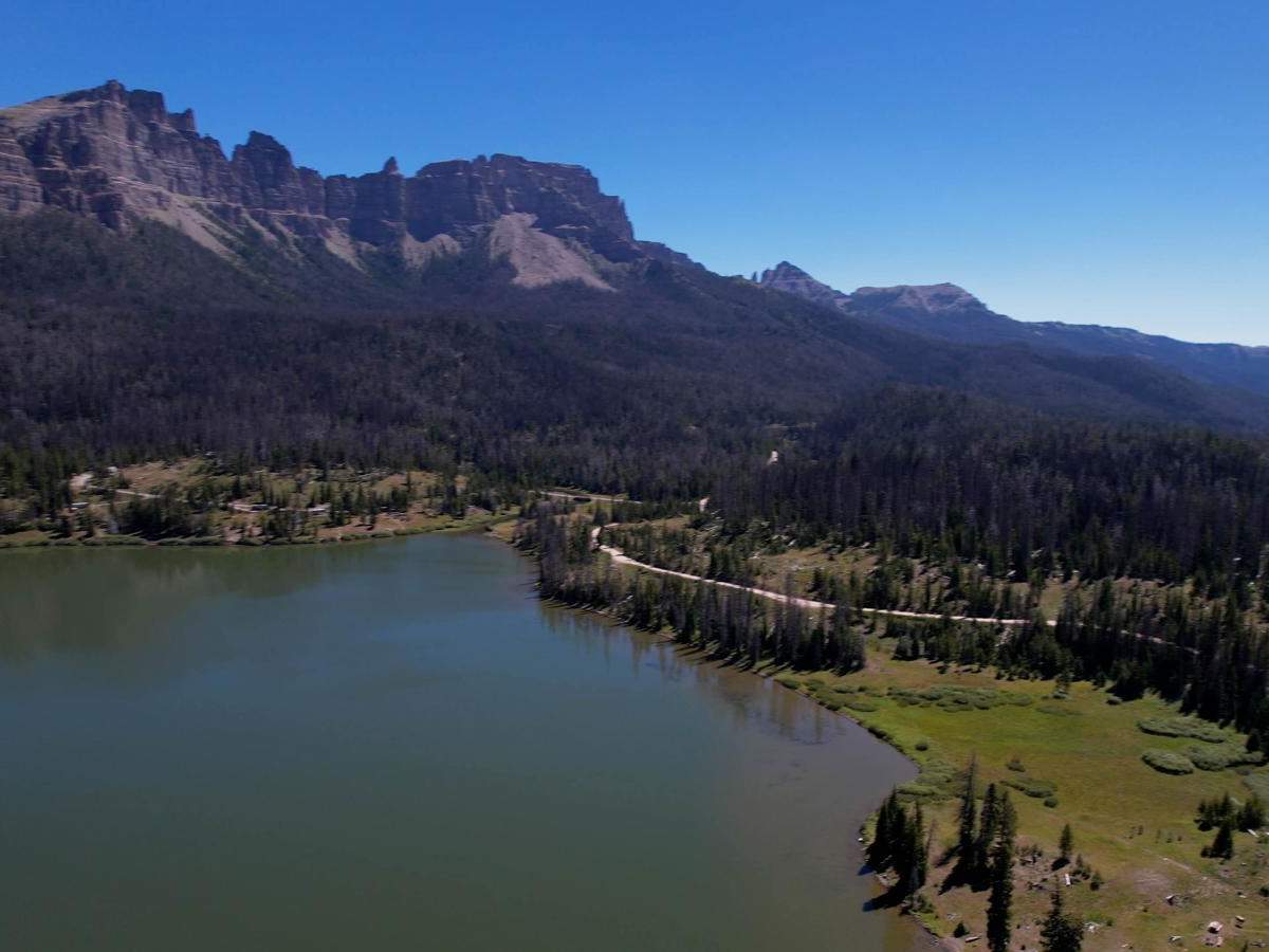 Brooks Lake trail photo