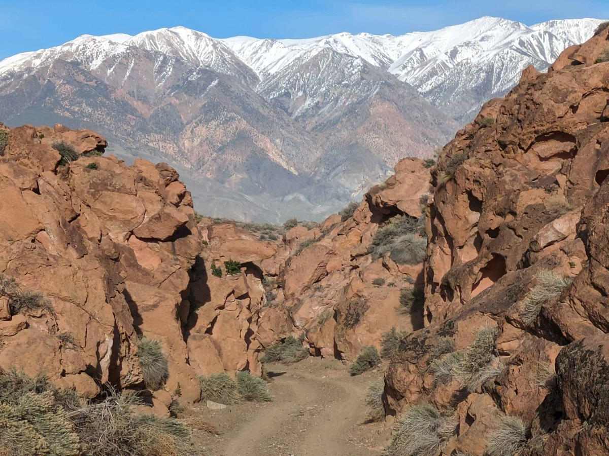 Chidago Canyon Road trail photo